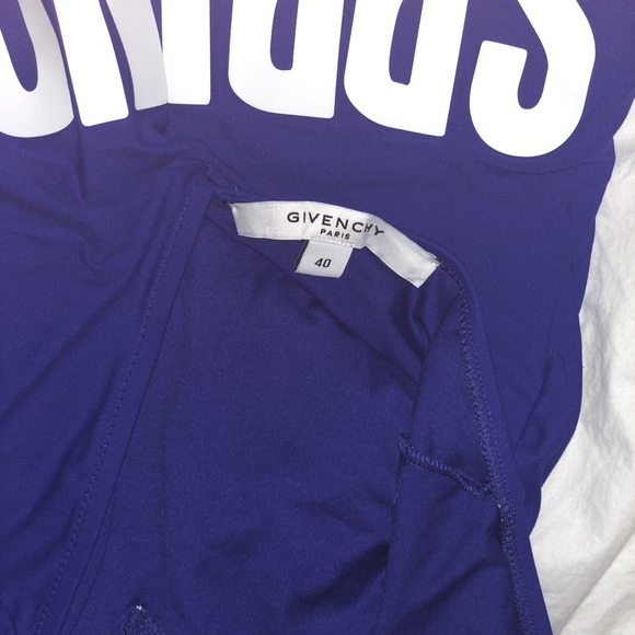 GIVENCHY Logo-print swimsu
Item# 91042118 - Picture 3 of 5